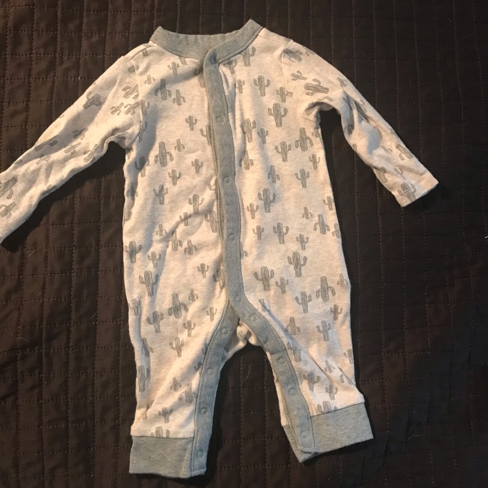 Infant clothing